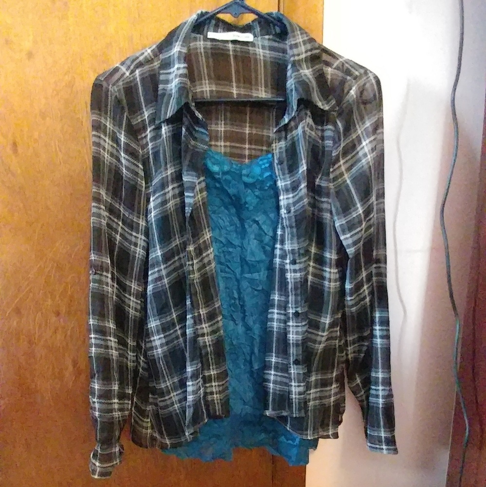 NWOT button down shirt w/ crinkle cami